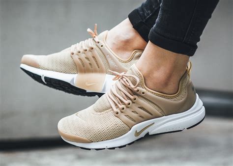 beige sneakers women